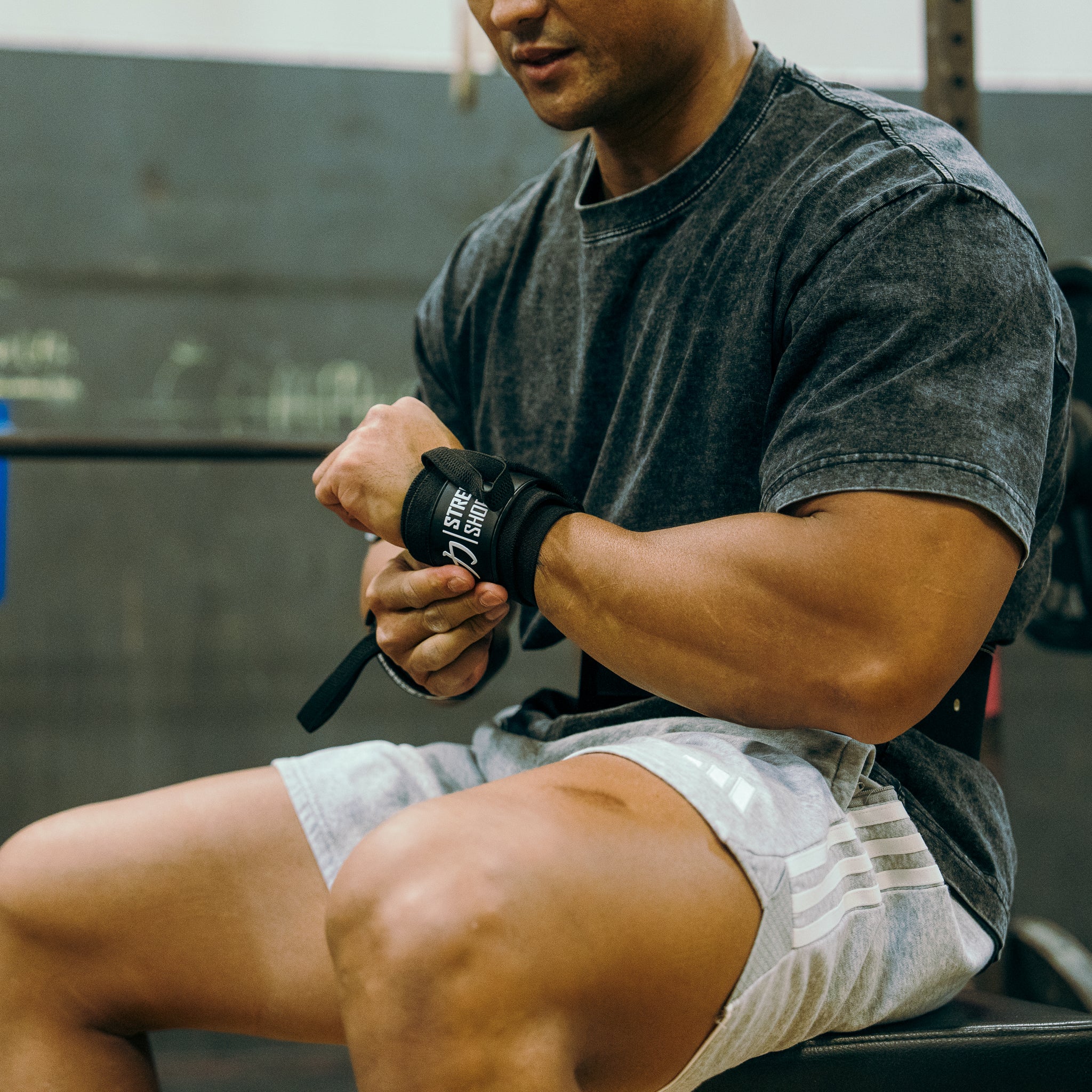 Medium Wrist Wraps - Black